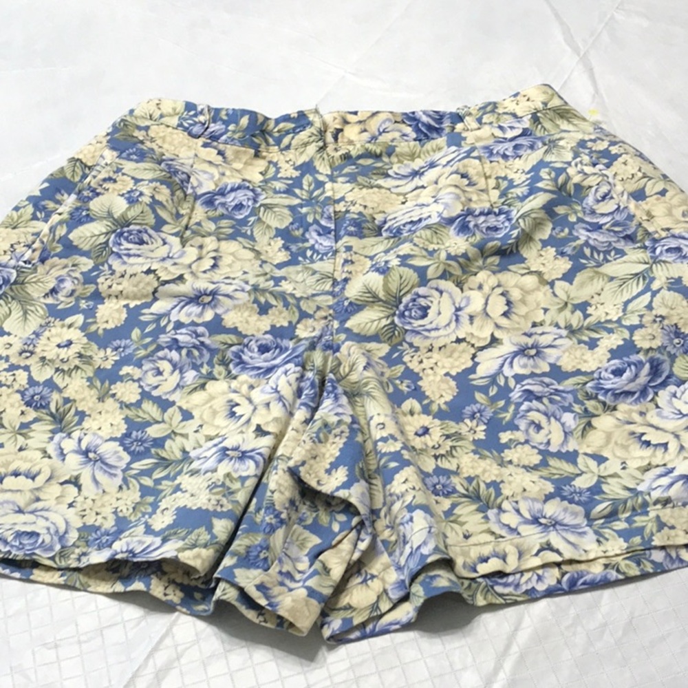 Koret~~Shorts~L@@K~~💛💙
